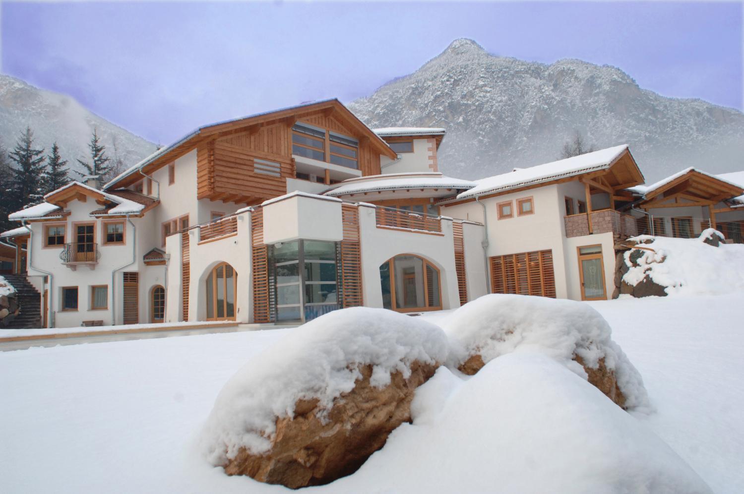 Castelir Suite Hotel Panchia Exterior photo